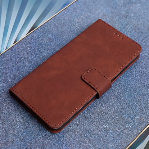 Etui Smart Velvet do Samsung Galaxy S24 brązowe Etui Smart Velvet do Samsung Galaxy S24 brązowe