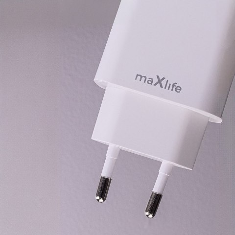 Maxlife ładowarka sieciowa PD QC MXTC-06-20AC 1x USB-C 1x USB 20W biała + kabel USB-C - USB-C 20W Maxlife ładowarka sieciowa PD QC MXTC-06-20AC 1x USB-C 1x USB 20W biała + kabel USB-C - USB-C 20W